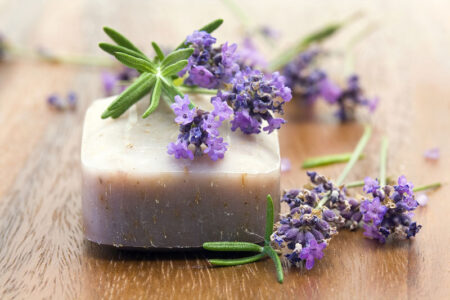 How to Make Simple Soaps Image